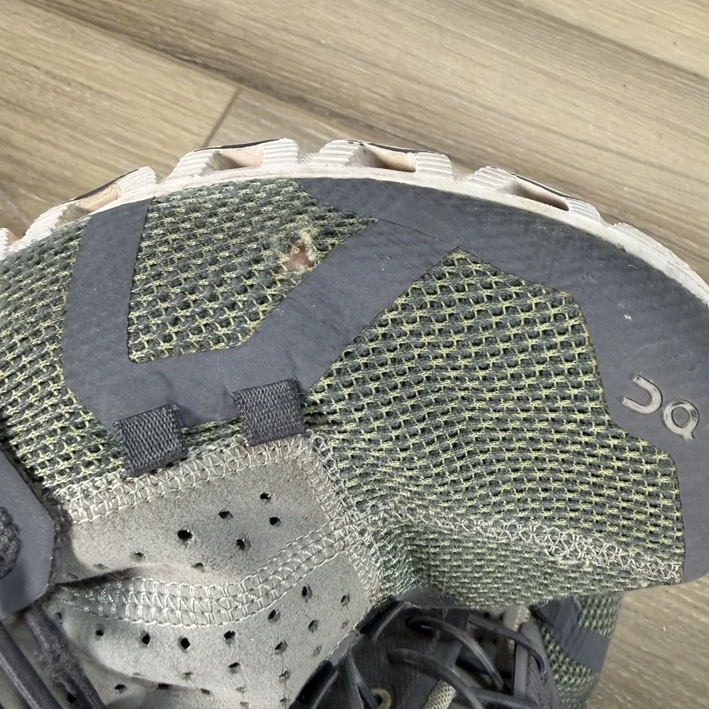 On Running Cloud Shoes Mens Size 7.5 Olive Green Athletic Running Sneakers